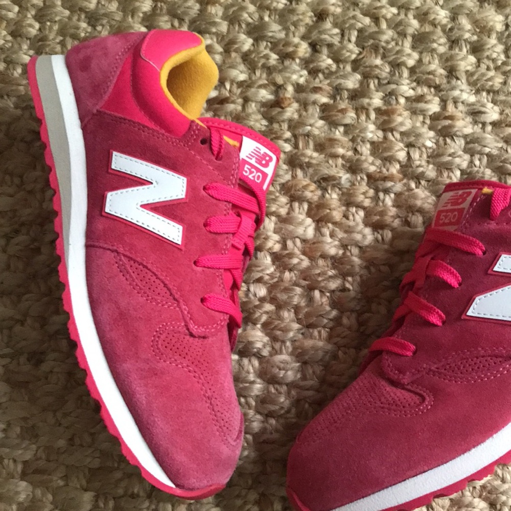 New: New Balance 520 Retro’s.